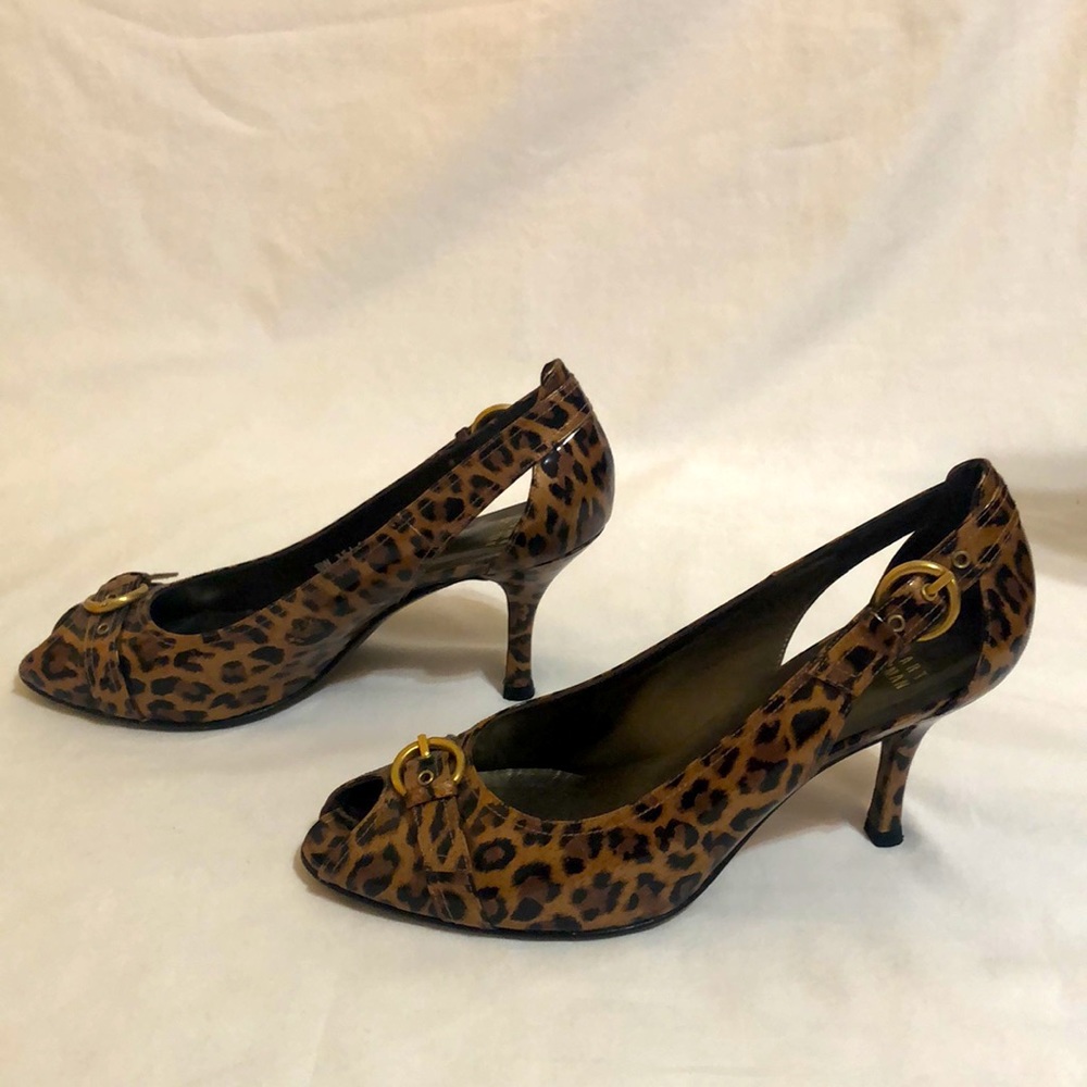 Stuart Weitzman Leopard Print Patent Leather Heel… - image 5
